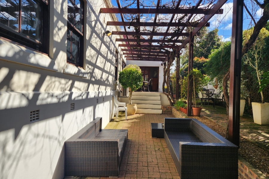 4 Bedroom Property for Sale in Panorama Western Cape